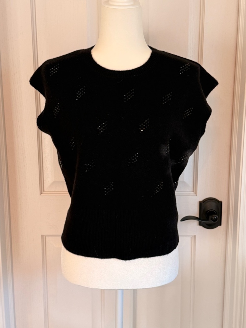 Black Sleeveless Knit Sweater Vest-Size Medium